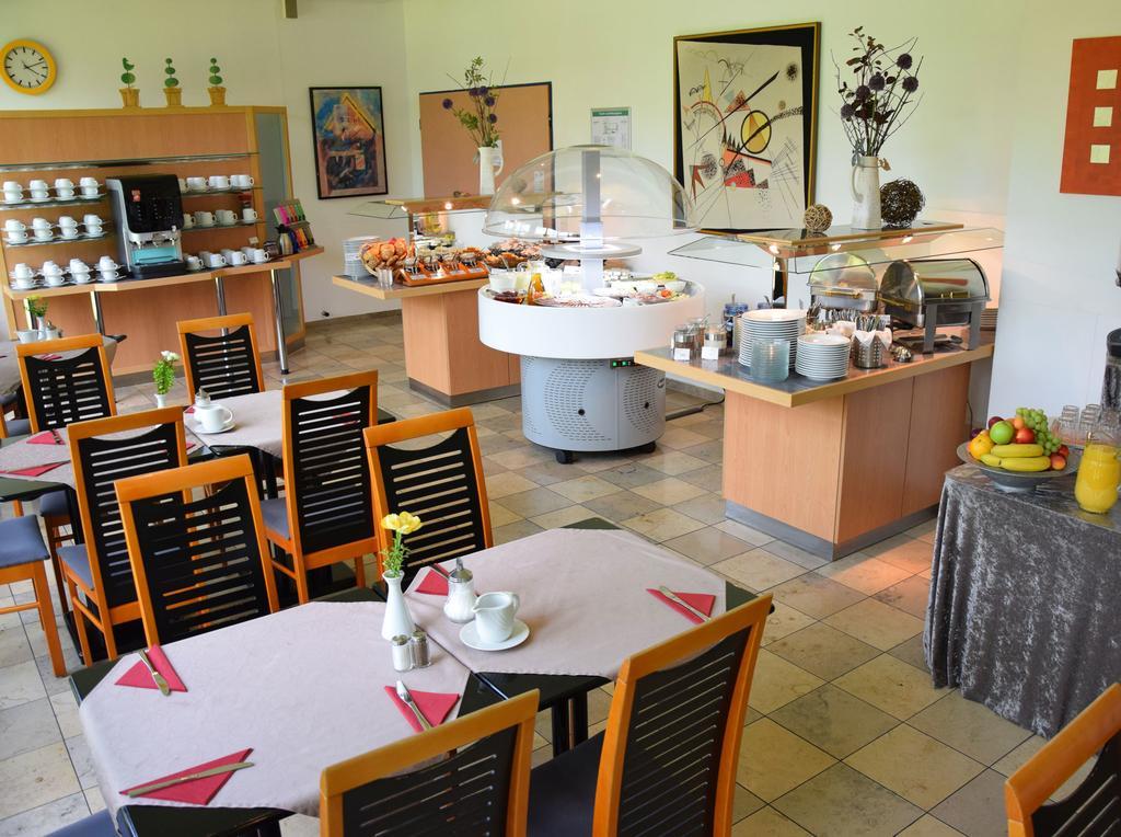 Hotel Amber Econtel 3*