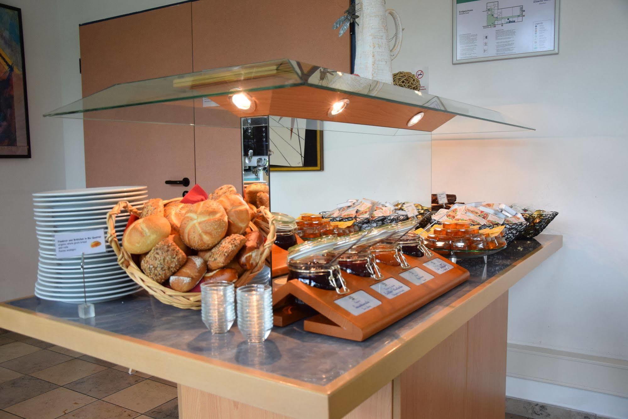 Amber Econtel Hotel 3*